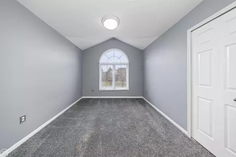 Bedroom - 45819 Winthrop, Macomb, MI 48044 photo 3 of 5