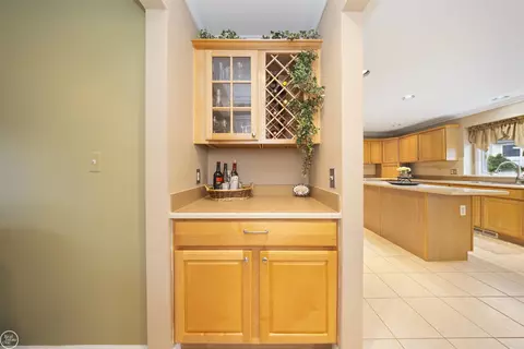 Kitchen - 45819 Winthrop, Macomb, MI 48044 photo 5 of 5