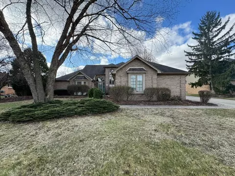 2060 Roseann, Sterling Heights, MI 48314