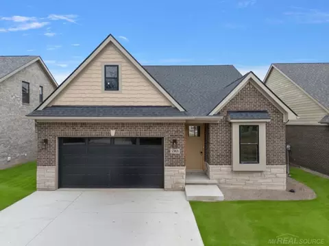 5871 Everton, Troy, MI 48085