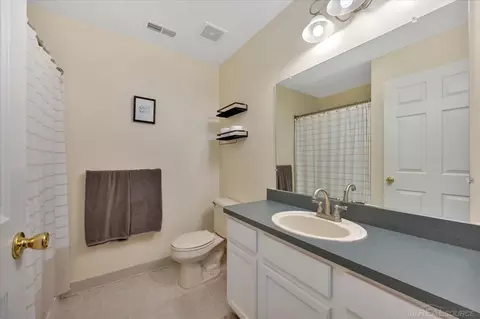 16453 Chatham, Macomb, MI 48044 photo 13