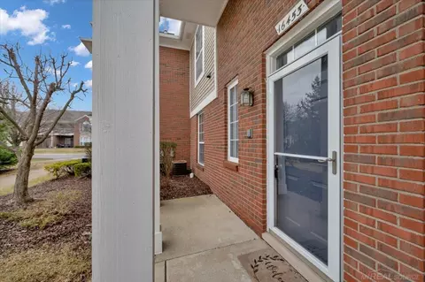16453 Chatham, Macomb, MI 48044 photo 3