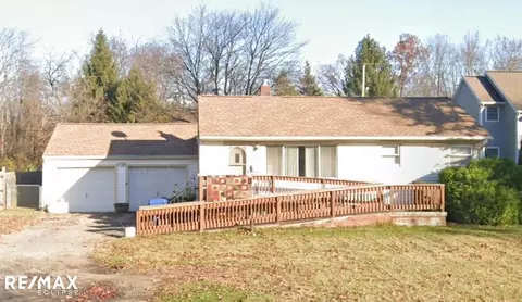 256 N Williams Lk, Waterford, MI 48327