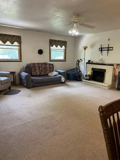 Living - 3466 Mapleridge, Lupton, MI 48635 photo 3 of 4