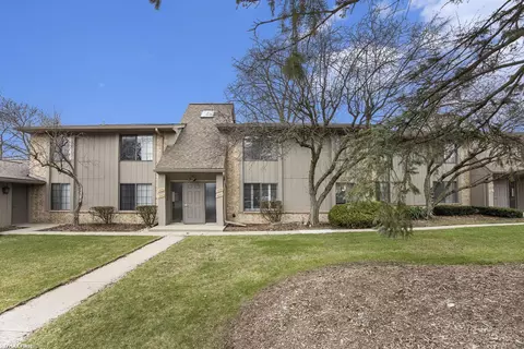 1857 Meadow Dl UNIT 17;  36, Rochester Hills, MI 48309