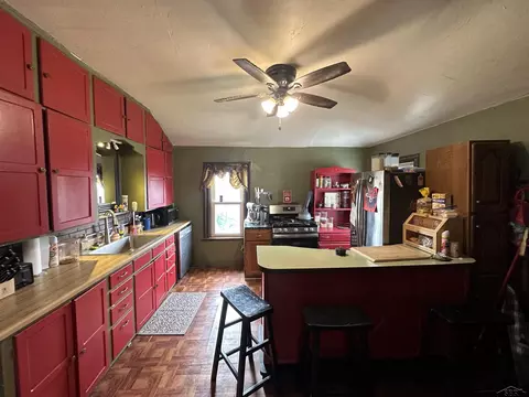 Kitchen - 1333 E Munger, Munger, MI 48747 photo 1 of 2