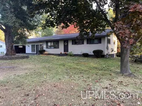 1185 Ortman, Marquette, MI 49855