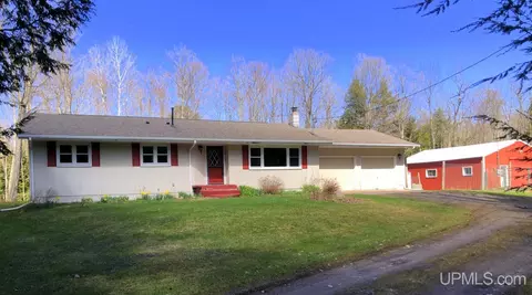 702 Dalton, Skandia, MI 49885
