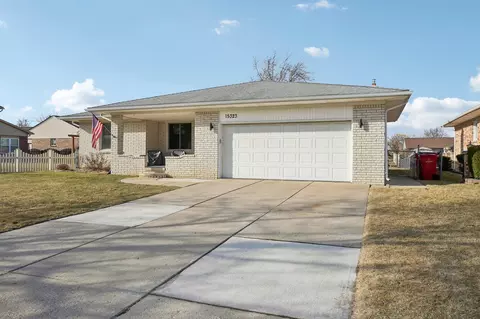 Exterior - 15323 Olympic Dr, Macomb, MI 48044 photo 2 of 7