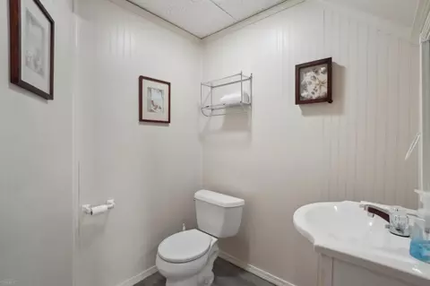 Bath - 15323 Olympic Dr, Macomb, MI 48044 photo 3 of 3