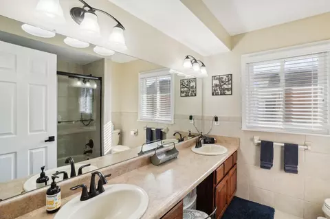 Bath - 15323 Olympic Dr, Macomb, MI 48044 photo 2 of 3