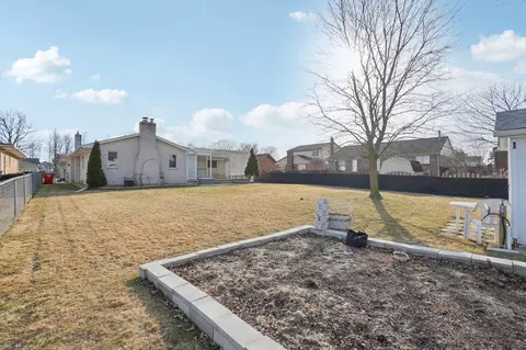 Exterior - 15323 Olympic Dr, Macomb, MI 48044 photo 7 of 7