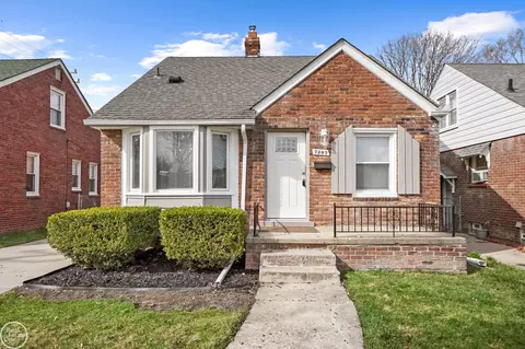 7207 Coolidge, Center Line, MI 48015