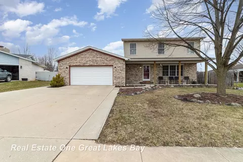 3409 Parkway, Bay City, MI 48706