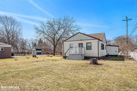 23621 Wagner, Warren, MI 48089