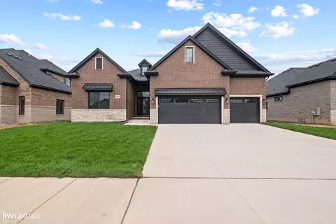 19279 Springbrook #175, Macomb, MI 48044
