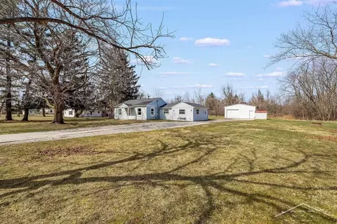 2313 E Stewart, Midland, MI 48640