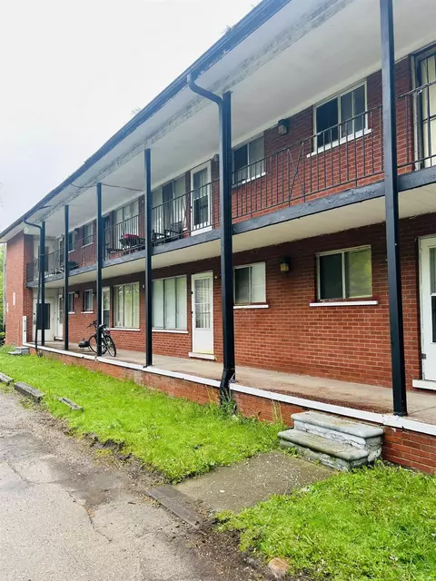 18625 Schoenherr, Detroit, MI 48205