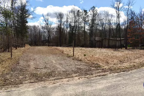 5224 King Richards, Gladwin, MI 48624