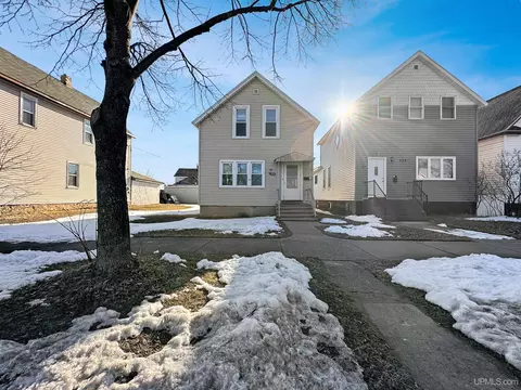 326 N 14 Th St, Escanaba, MI 49829