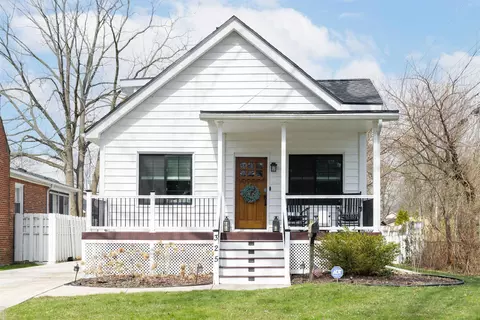 325 Beaupre, Grosse Pointe Farms, MI 48236