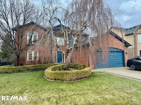 21227 Summerfield, Macomb, MI 48044