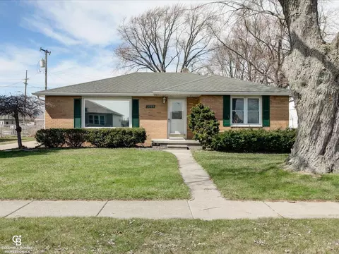 3019 Military, Port Huron, MI 48060