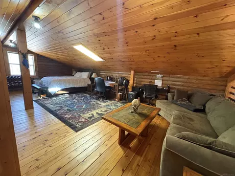 Bedroom - 2230 Loree, Applegate, MI 48401 photo 2 of 3