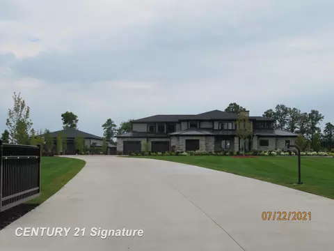 6320 Mccarty, Saginaw, MI 48603