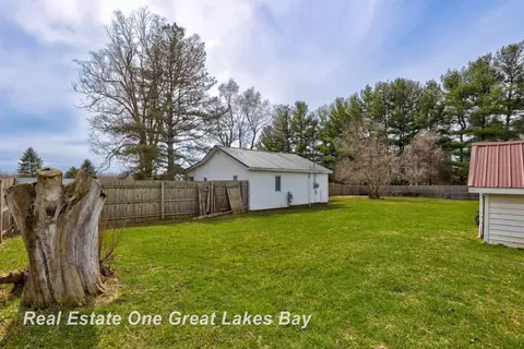 Exterior - 8698 Simpson, Ovid, MI 48866 photo 8 of 10