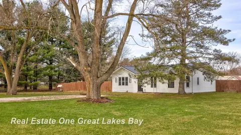 Exterior - 8698 Simpson, Ovid, MI 48866 photo 2 of 10