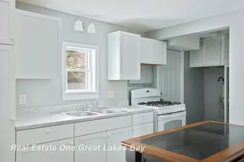 Kitchen - 8698 Simpson, Ovid, MI 48866 photo 2 of 5
