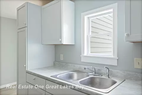 Kitchen - 8698 Simpson, Ovid, MI 48866 photo 3 of 5