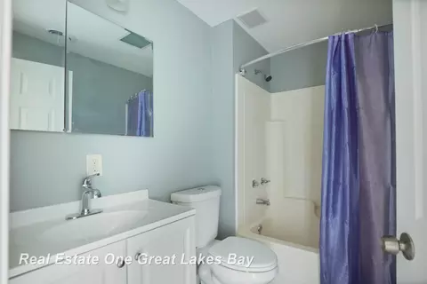 Bath - 8698 Simpson, Ovid, MI 48866 photo 1 of 1