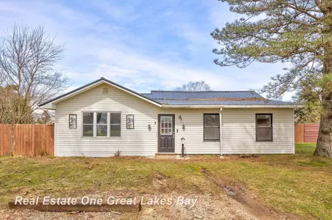 8698 Simpson, Ovid, MI 48866