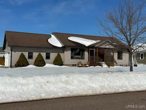 858 Camelot, Negaunee, MI 49866