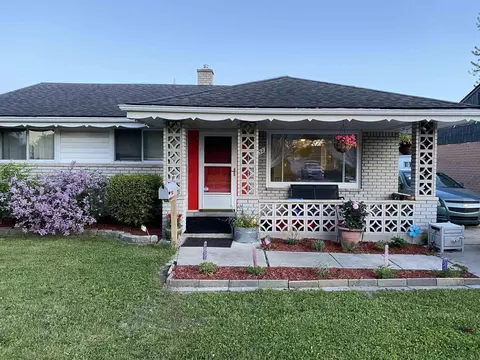 15252 Rudland, Roseville, MI 48066