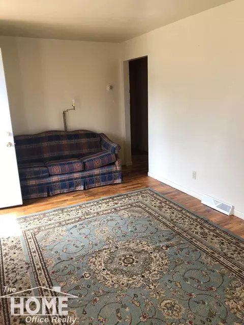 809 E Mason, Owosso, MI 48867 photo 3
