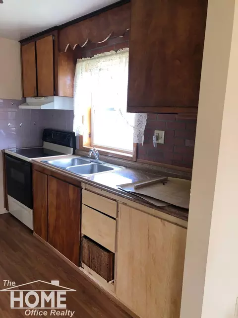 809 E Mason, Owosso, MI 48867 photo 4