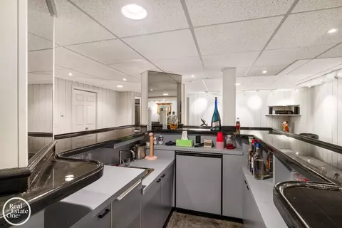 Kitchen - 7 Windemere, Grosse Pointe Farms, MI 48236 photo 5 of 5