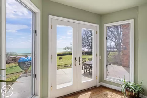 Entry Way - 7 Windemere, Grosse Pointe Farms, MI 48236 photo 4 of 4