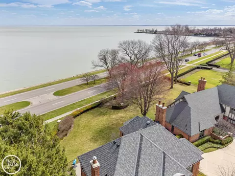 View/Area - 7 Windemere, Grosse Pointe Farms, MI 48236 photo 4 of 11