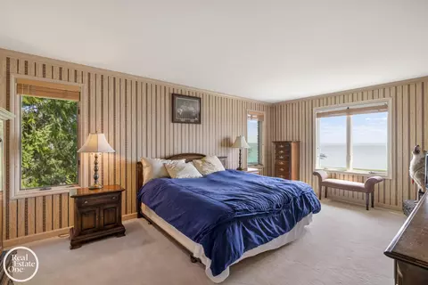 Bedroom - 7 Windemere, Grosse Pointe Farms, MI 48236 photo 4 of 6