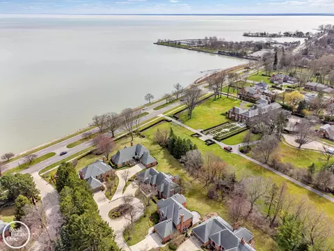 View/Area - 7 Windemere, Grosse Pointe Farms, MI 48236 photo 10 of 11