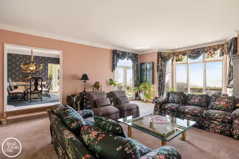 Living - 7 Windemere, Grosse Pointe Farms, MI 48236 photo 2 of 4