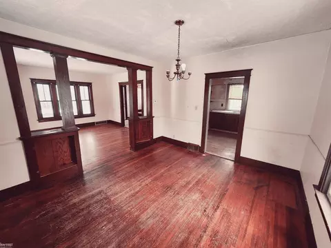 Living - 1646 Bennett, Flint, MI 48506 photo 1 of 2