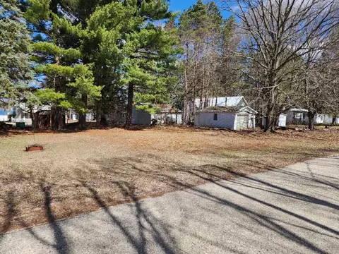 10876 Roy S, Lake, MI 48632