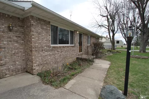 6065 War, Monroe, MI 48162 photo 6