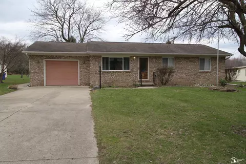 6065 War, Monroe, MI 48162