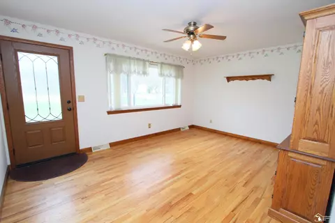 6065 War, Monroe, MI 48162 photo 7